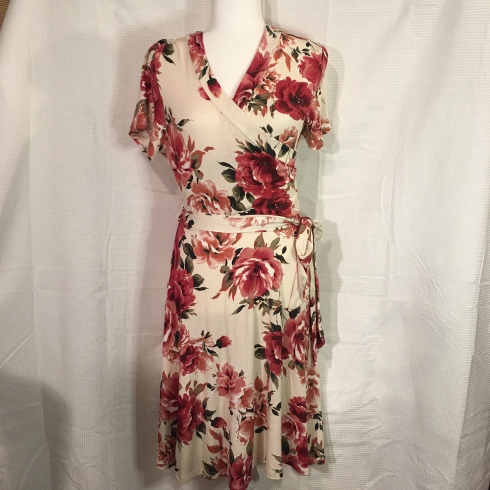 NWOT 7th Ray Floral Dress